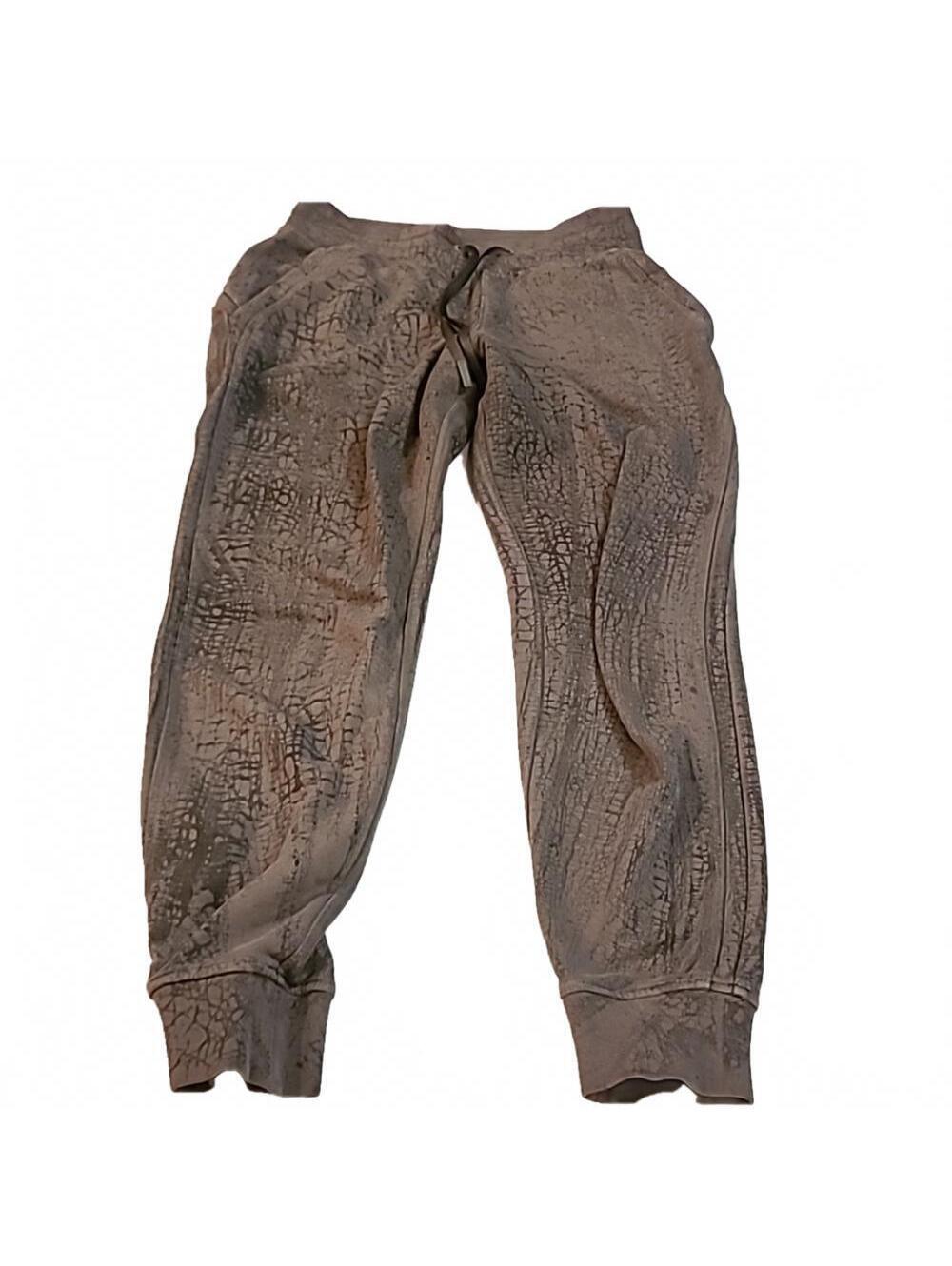 #103 Lululemon joggers size 4 b1305